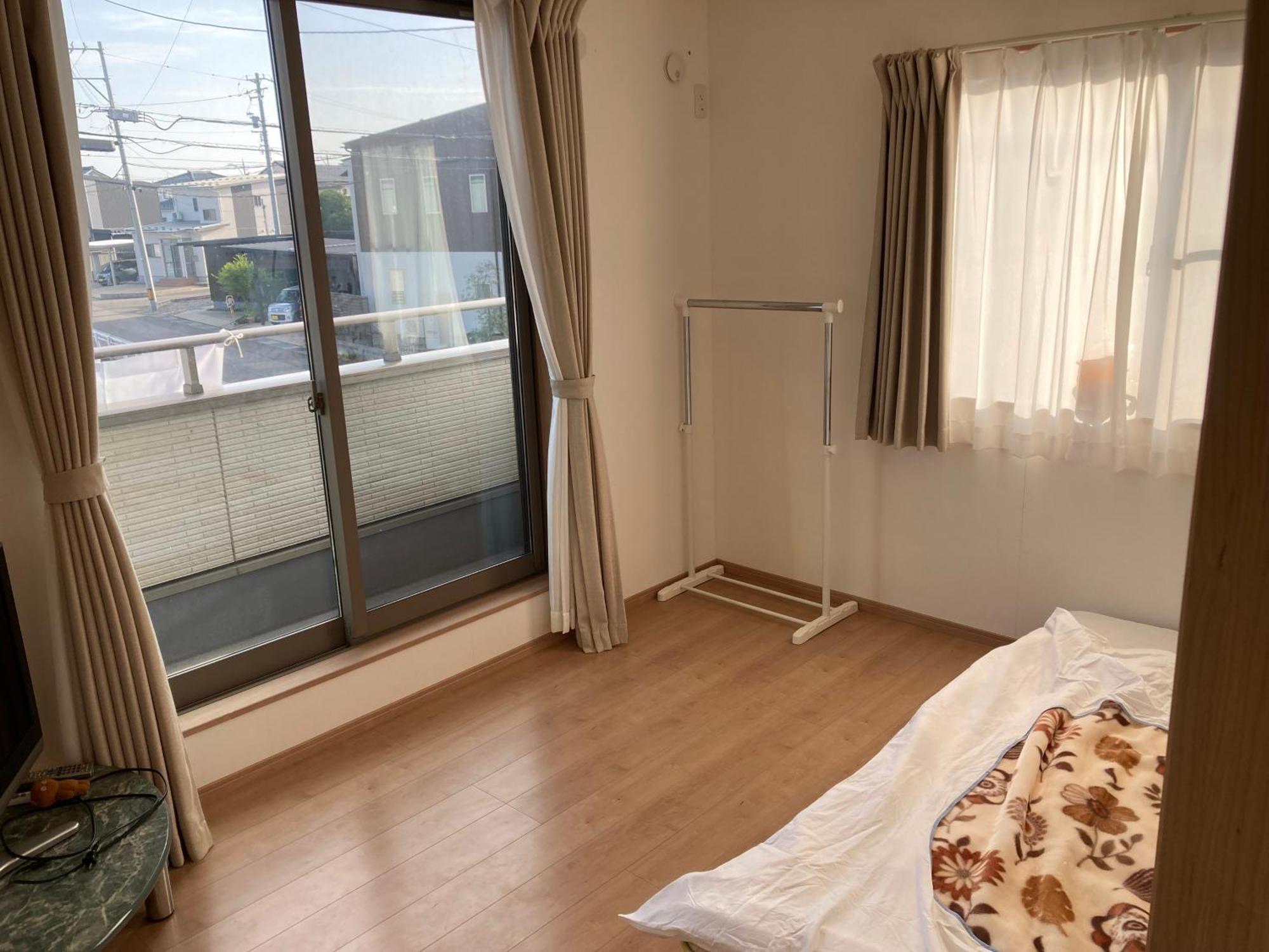 オルちゅーばーハウス#Youtuberオーナー滞在型#一軒家の各部屋をご提供#内鍵ありoruchuba House Fukui Luaran gambar